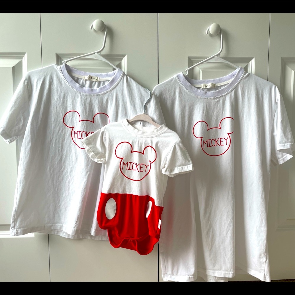 Mickey Mouse Family pictures outfits